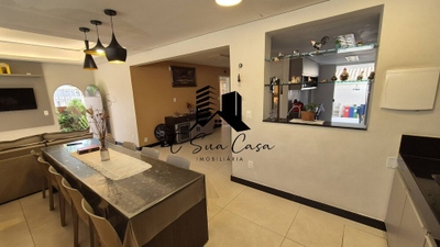 Casa, 5 quartos, 240 m² - Foto 1