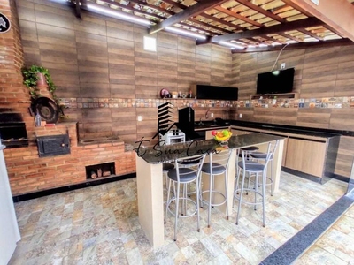 Casa, 3 quartos, 180 m² - Foto 1