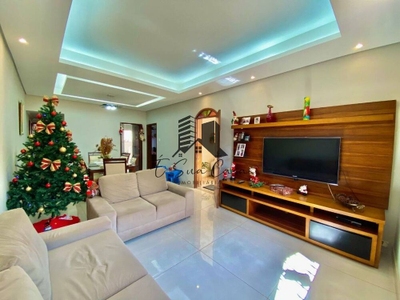 Casa, 3 quartos, 178 m² - Foto 2