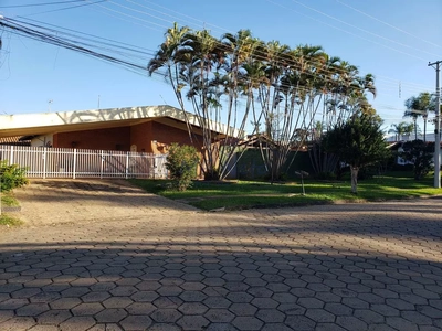 Casa, 3 quartos, 1128 m² - Foto 1