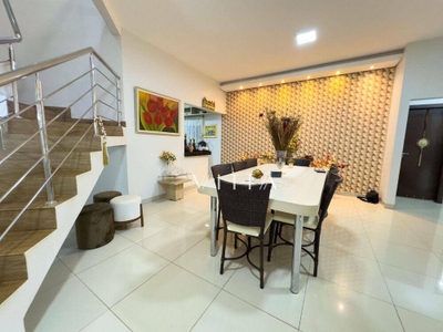 Casa, 4 quartos, 329 m² - Foto 3