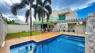 Casa, 4 quartos, 264 m² - Foto 1