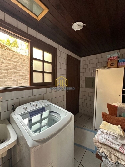 Casa, 4 quartos, 130 m² - Foto 1