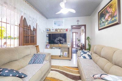 Casa, 3 quartos, 221 m² - Foto 2