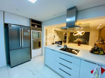 Casa, 4 quartos, 256 m² - Foto 2