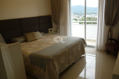 Casa, 4 quartos, 327 m² - Foto 2