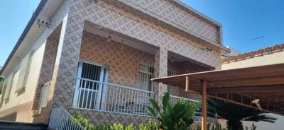 Casa, 4 quartos, 224 m² - Foto 1