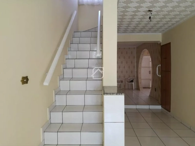 Casa, 3 quartos, 215 m² - Foto 1
