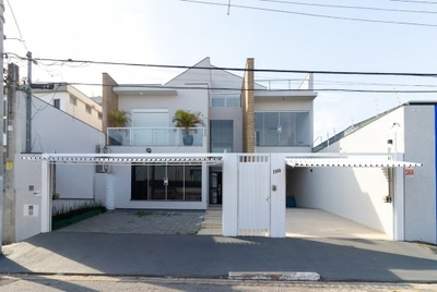 Casa, 4 quartos, 615 m² - Foto 1