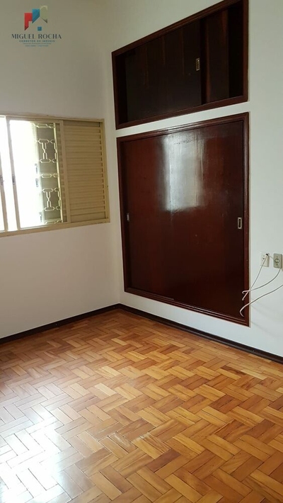 Casa, 3 quartos, 274 m² - Foto 3
