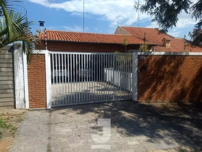 Casa, 5 quartos, 435 m² - Foto 1