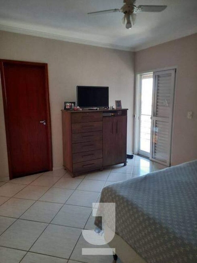 Casa, 3 quartos, 196 m² - Foto 2