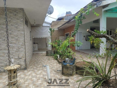 Casa, 4 quartos, 303 m² - Foto 2