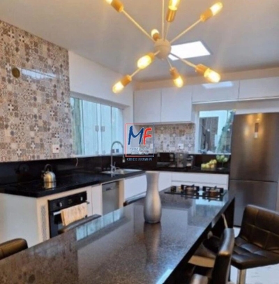 Sobrado, 3 quartos, 270 m² - Foto 1