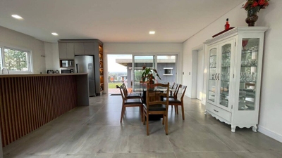 Casa, 4 quartos, 330 m² - Foto 2