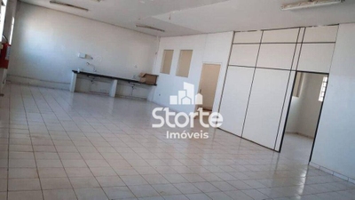 Prédio Inteiro, 800 m² - Foto 1