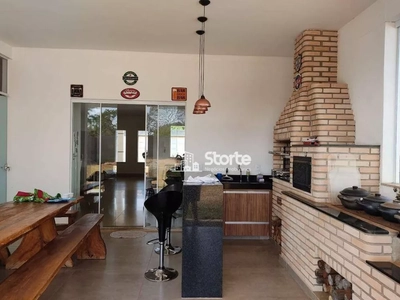 Chácara, 3 quartos, 1010 m² - Foto 1