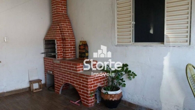 Casa, 4 quartos, 211 m² - Foto 1