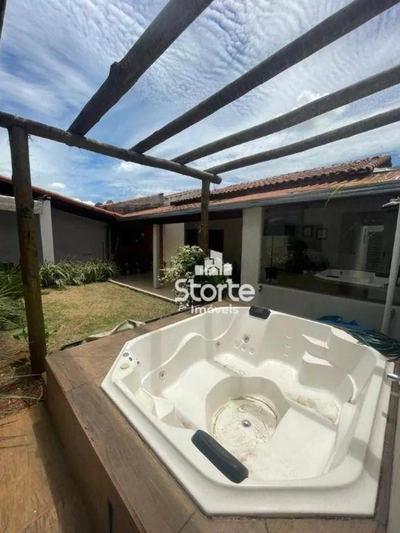 Casa, 3 quartos, 198 m² - Foto 1