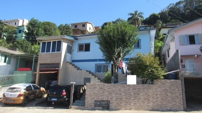 Casa, 3 quartos, 220 m² - Foto 1