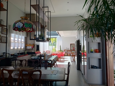 Casa, 3 quartos, 200 m² - Foto 1