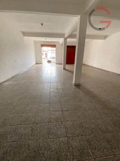 Casa, 3 quartos, 280 m² - Foto 2
