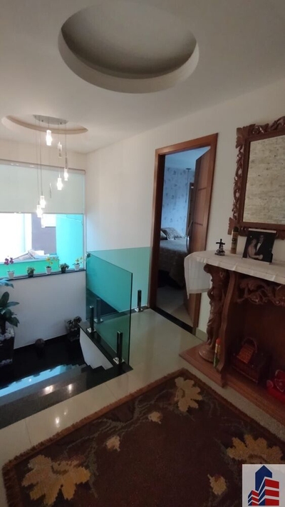 Sobrado, 3 quartos, 273 m² - Foto 1