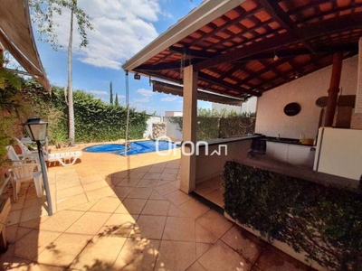 Sobrado, 5 quartos, 203 m² - Foto 1