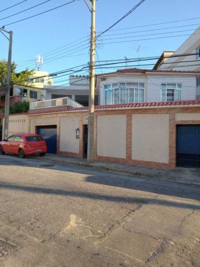 Casa, 6 quartos, 192 m² - Foto 1