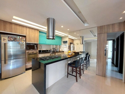 Cobertura, 3 quartos, 199 m² - Foto 3