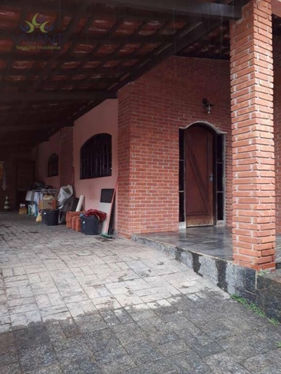 Casa, 3 quartos, 272 m² - Foto 1