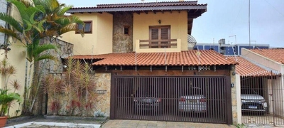 Sobrado, 4 quartos, 200 m² - Foto 1