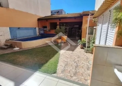 Casa, 3 quartos, 260 m² - Foto 1