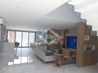 Casa, 3 quartos, 220 m² - Foto 1