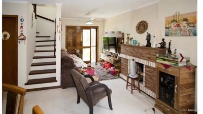 Casa, 3 quartos, 217 m² - Foto 1