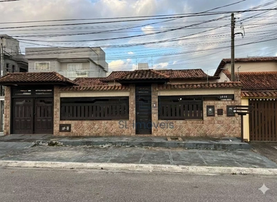 Casa, 5 quartos, 334 m² - Foto 2