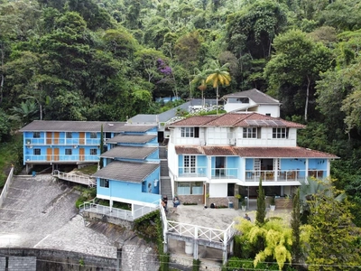 Prédio Inteiro - Foto 1