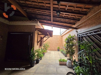 Casa, 3 quartos, 213 m² - Foto 3