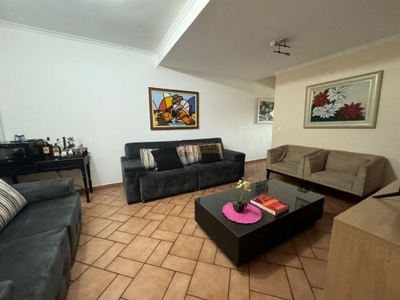 Sobrado, 3 quartos, 246 m² - Foto 1