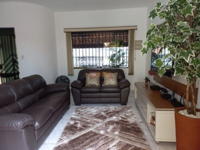 Sobrado, 3 quartos, 275 m² - Foto 1