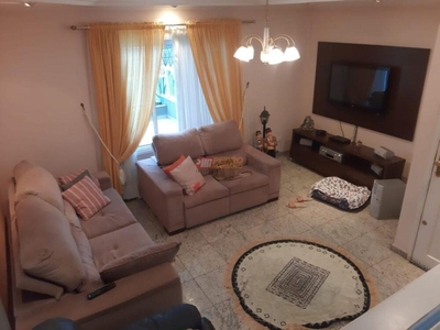 Sobrado, 3 quartos, 326 m² - Foto 1