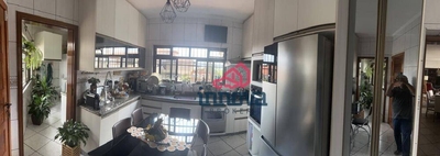 Casa, 3 quartos, 328 m² - Foto 4