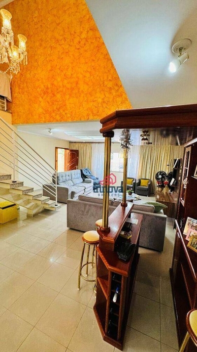 Sobrado, 3 quartos, 295 m² - Foto 2