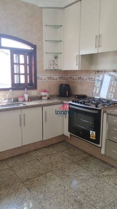 Sobrado, 3 quartos, 160 m² - Foto 2