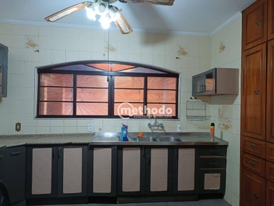 Casa, 3 quartos, 251 m² - Foto 2