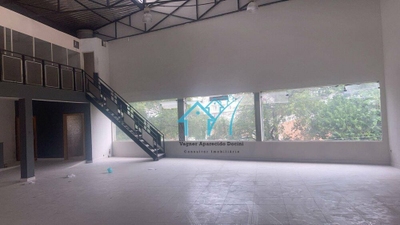 Depósito-Galpão, 700 m² - Foto 2