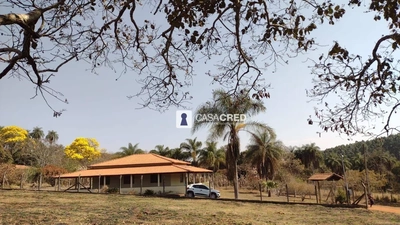 Chácara, 3 quartos, 1700 m² - Foto 1