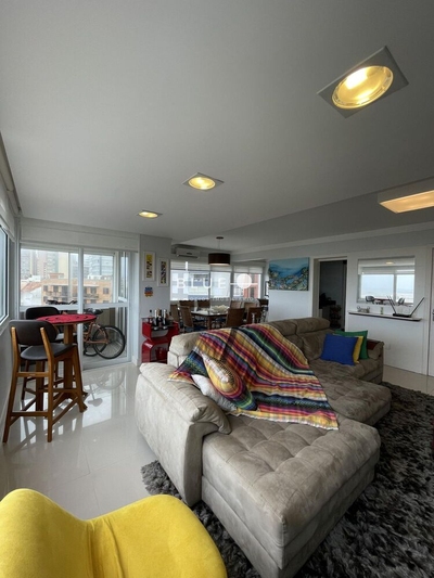 Apartamento, 3 quartos, 131 m² - Foto 2