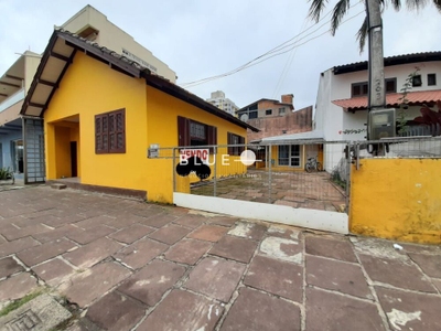 Casa, 6 quartos, 128 m² - Foto 1