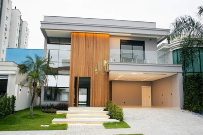 Casa, 3 quartos, 297 m² - Foto 1